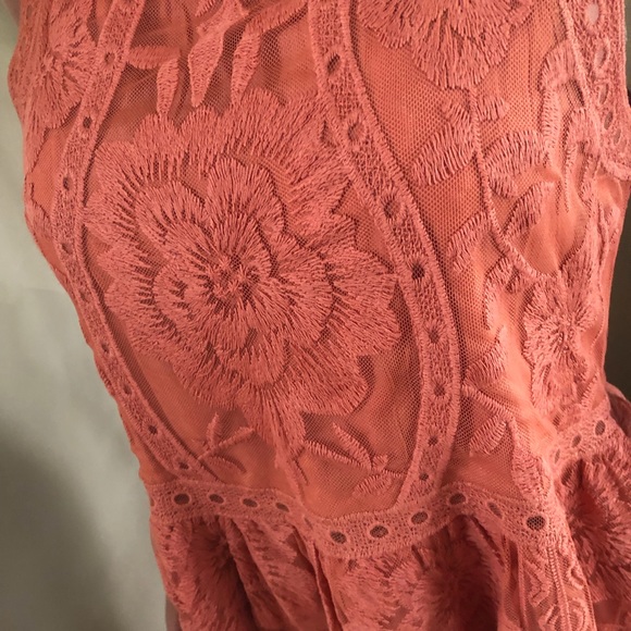 Floral Embroidered Eyelet Babydoll Sleeveless Top - Picture 7 of 8